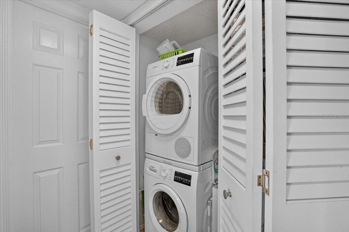 laundry closet - 7300 SUN ISLAND DR S #701, SOUTH PASADENA