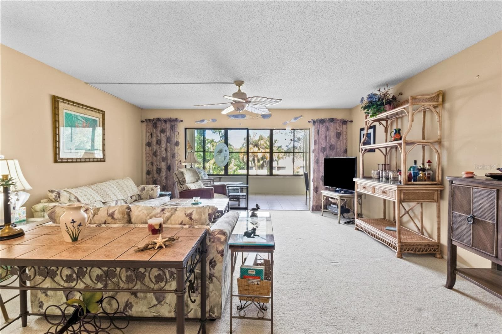 Dining Living Room - 521 LAKESIDE DR, BRADENTON