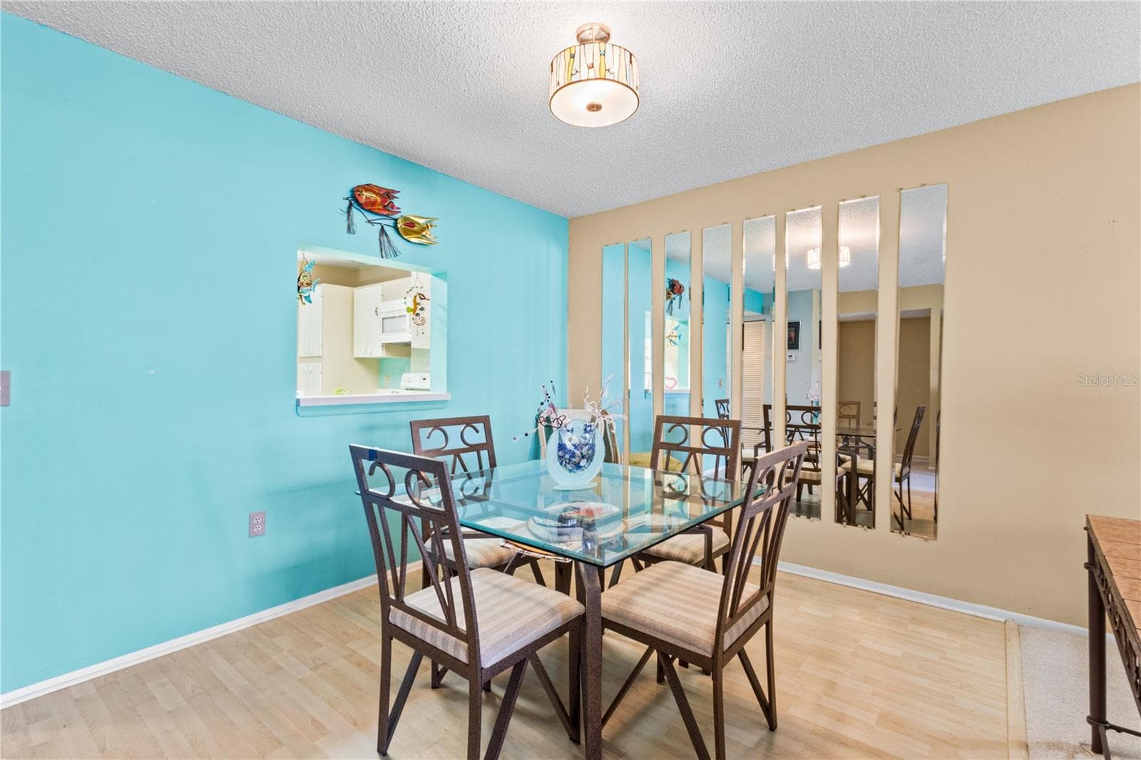 Dining Area - 521 LAKESIDE DR, BRADENTON