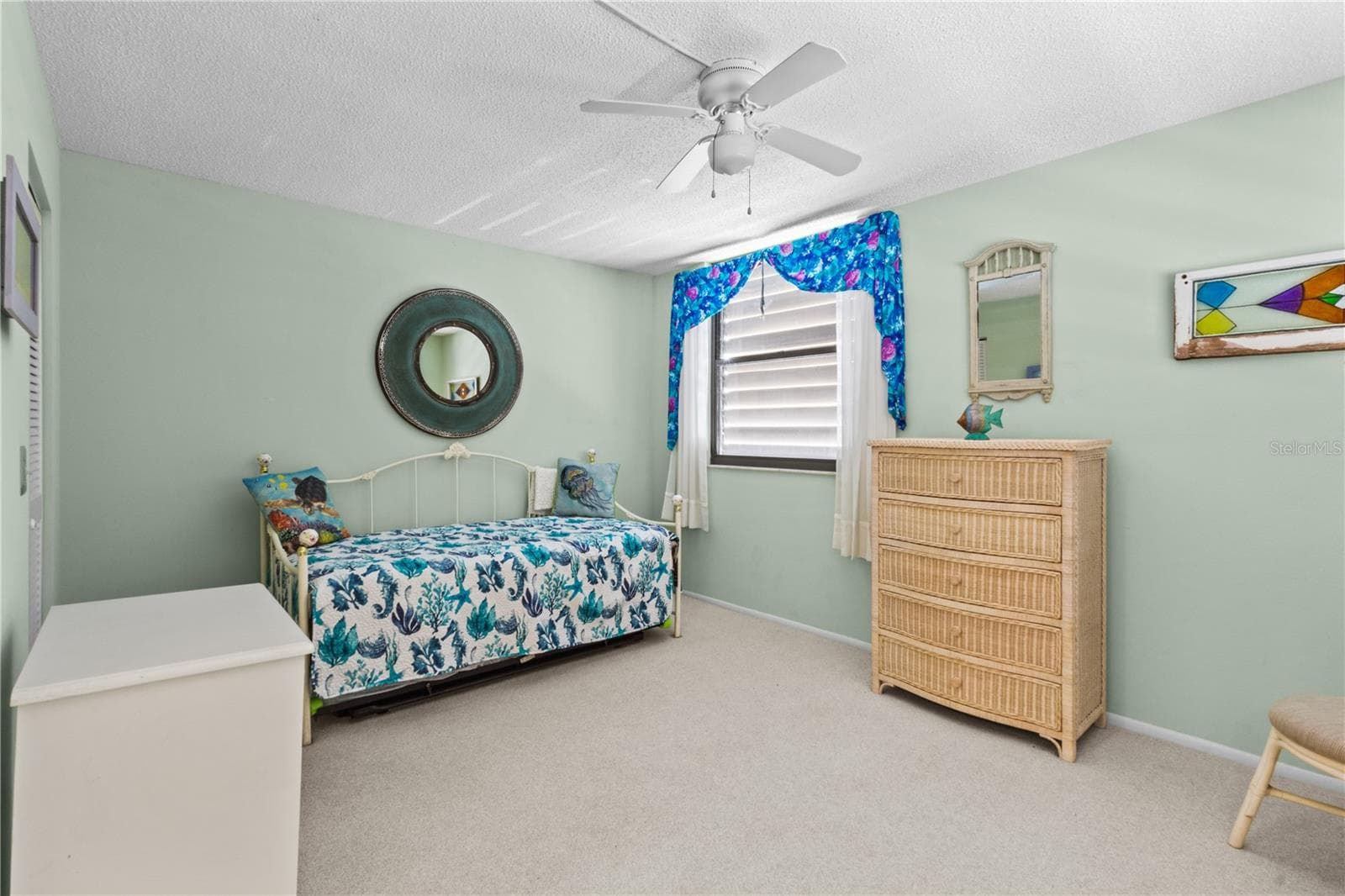 2nd Bedroom - 521 LAKESIDE DR, BRADENTON