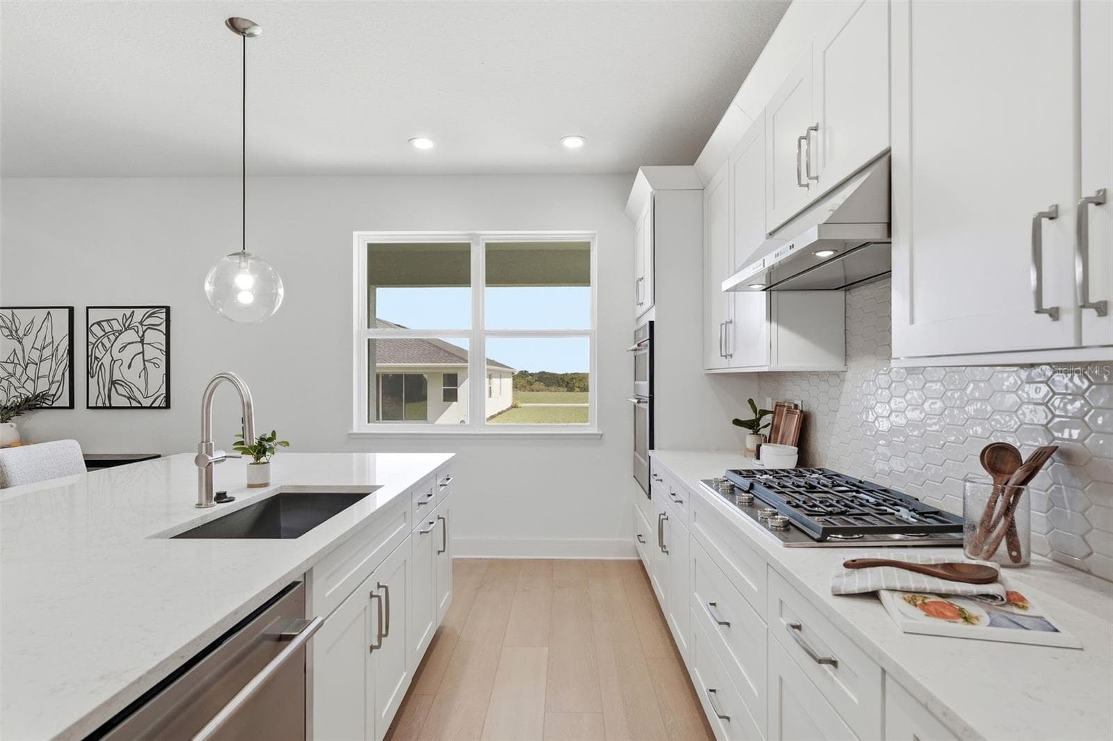 Single Family Residence at 1527 RIDGEBACK LN, APOPKA, photo 11 of 48