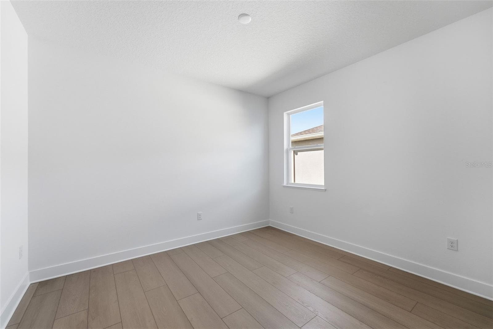 Guest bedroom on first floor - 1527 RIDGEBACK LN, APOPKA
