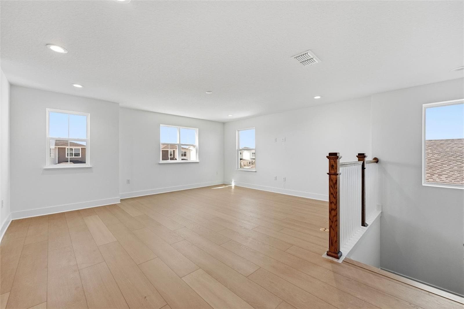 Spacious loft - 1527 RIDGEBACK LN, APOPKA