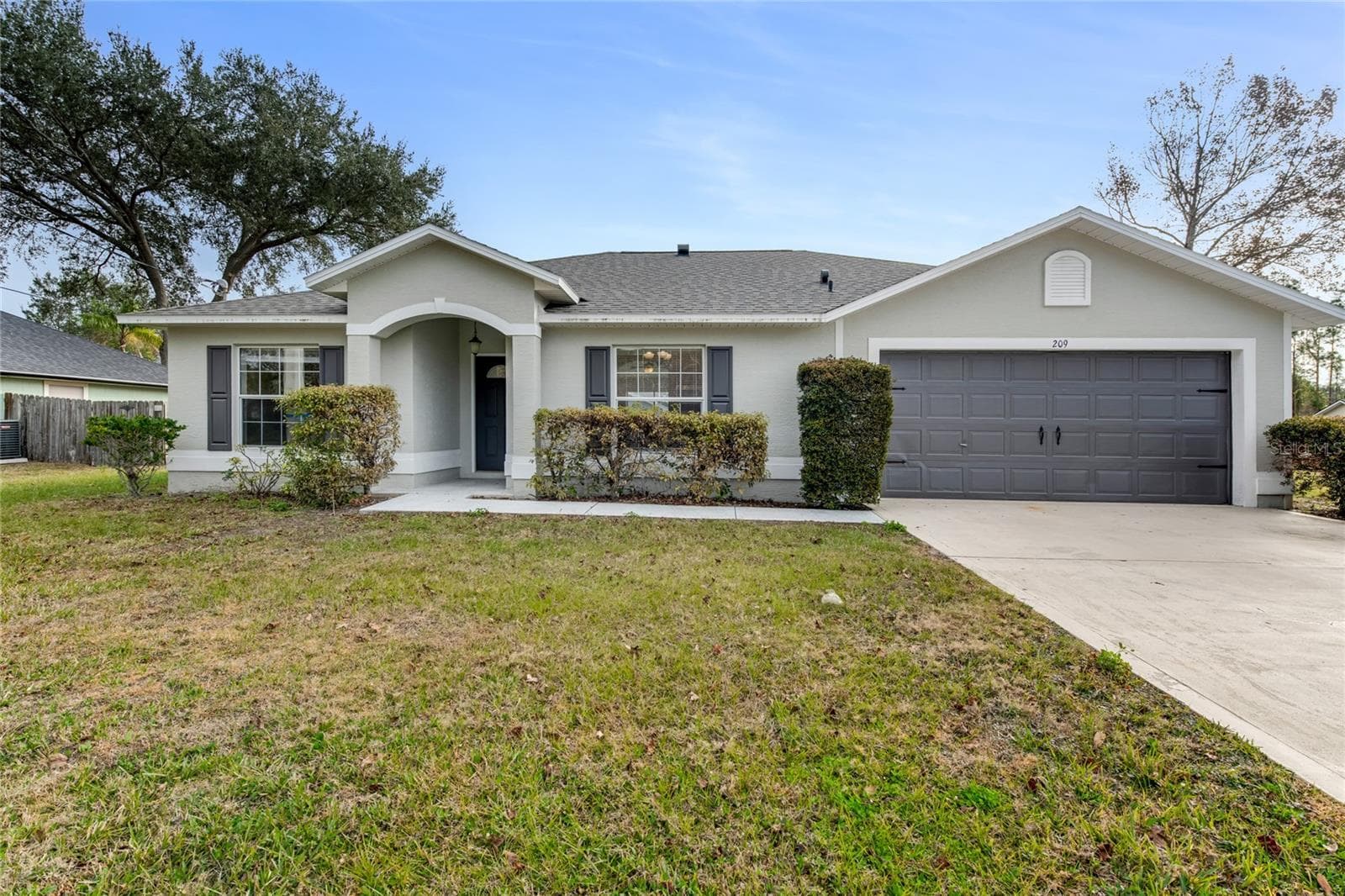 209 PARKVIEW DR