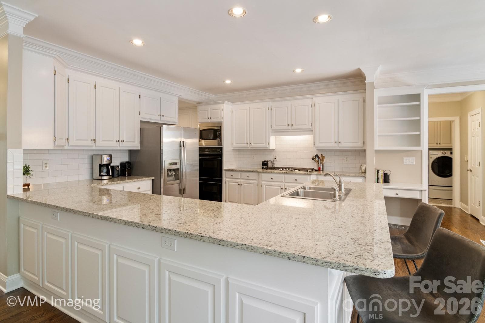 Single Family Residence at 20107 N Cove Road, Cornelius, photo 13 of 46