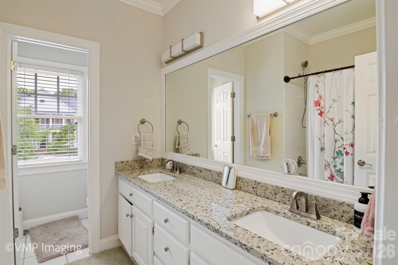 Single Family Residence at 20107 N Cove Road, Cornelius, photo 29 of 46