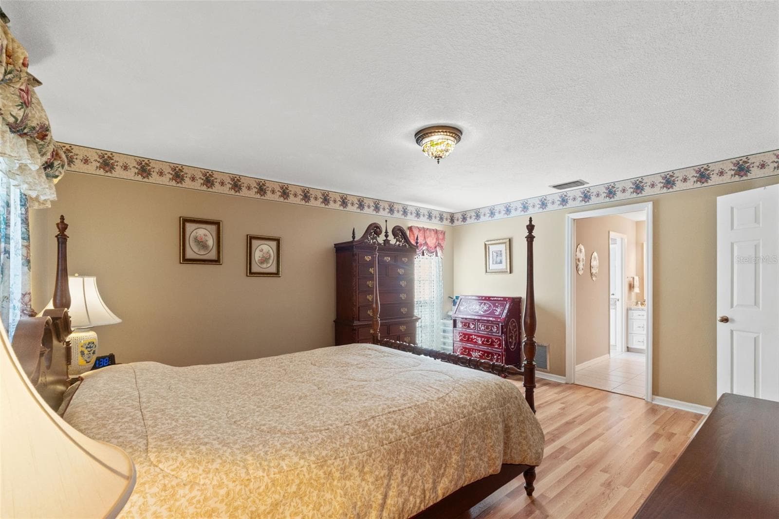 Single Family Residence at 8943 SILVER LAKE DR, LEESBURG, photo 16 of 54