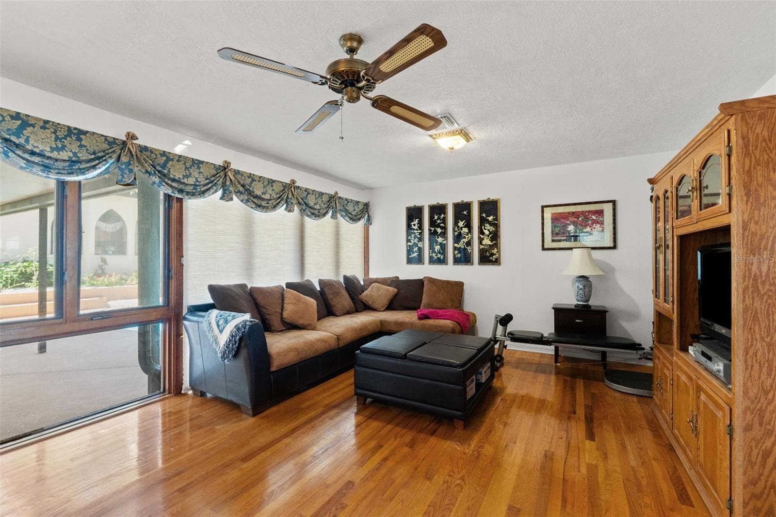 Single Family Residence at 8943 SILVER LAKE DR, LEESBURG, photo 23 of 54