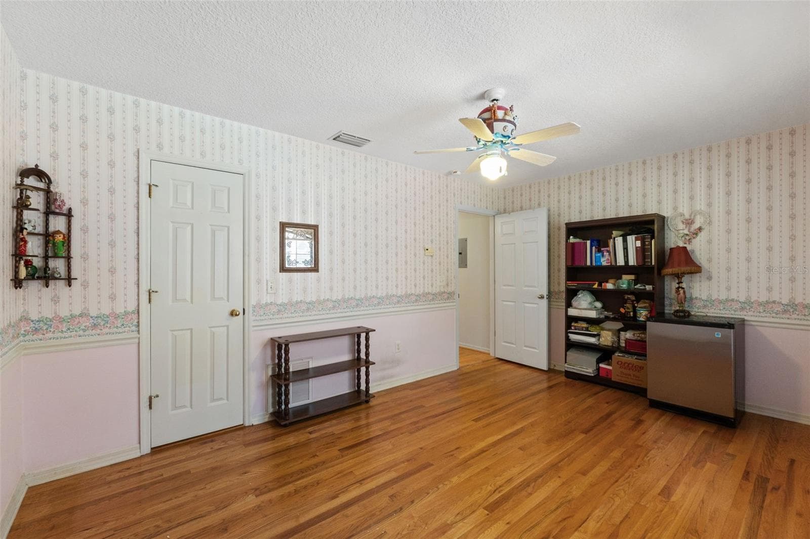 Single Family Residence at 8943 SILVER LAKE DR, LEESBURG, photo 26 of 54