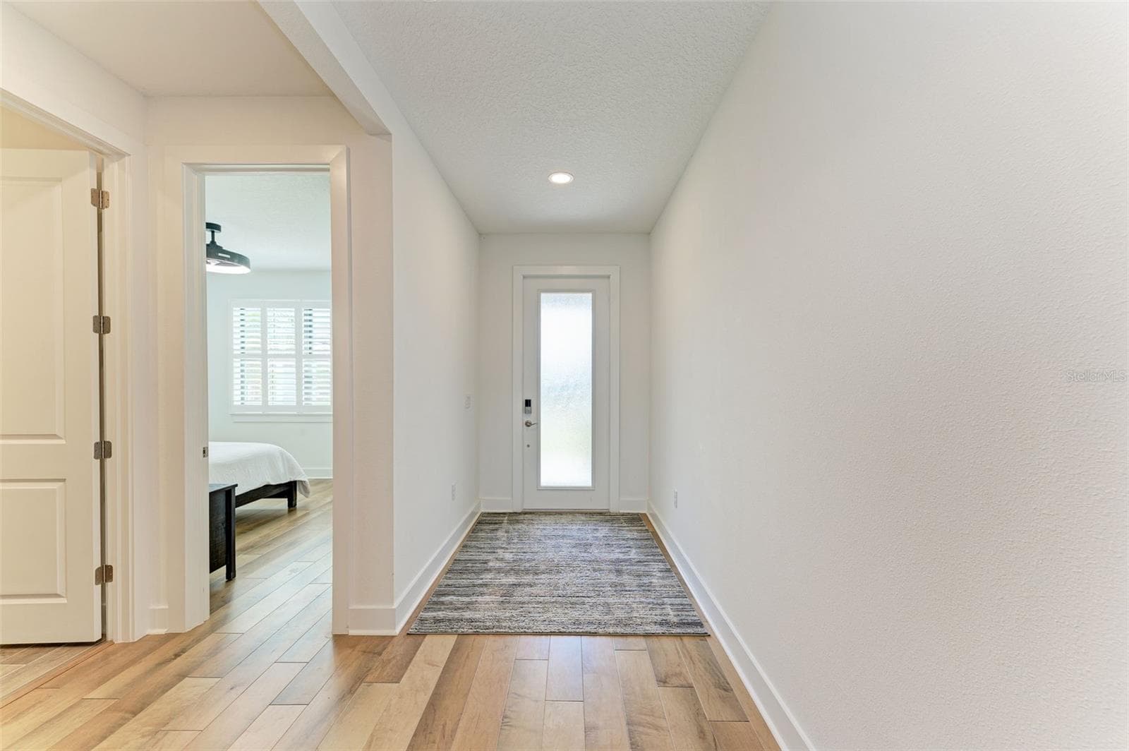 Single Family Residence at 18530 MIDSUMMER PL, VENICE, photo 37 of 102