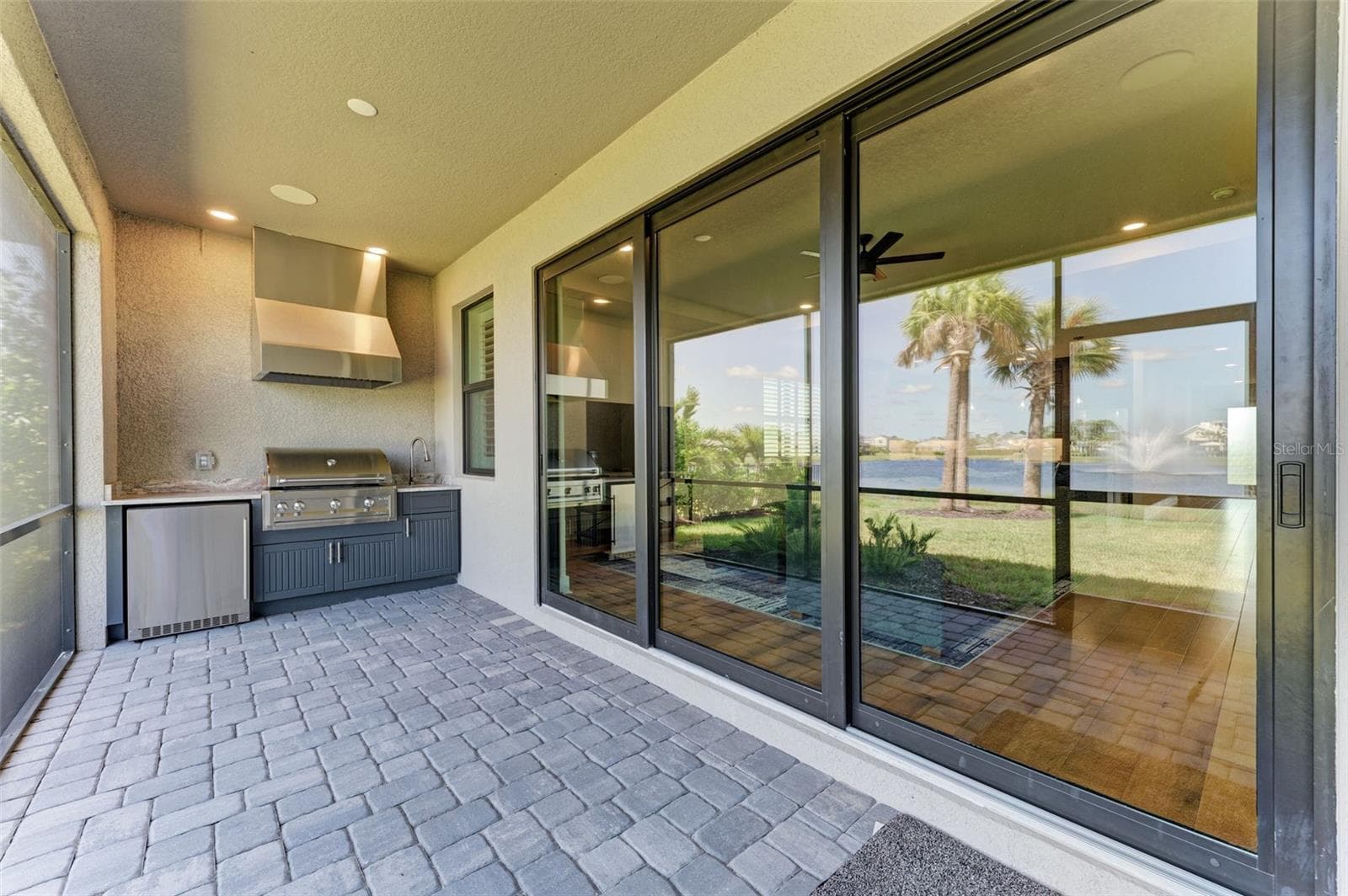 Single Family Residence at 18530 MIDSUMMER PL, VENICE, photo 44 of 102