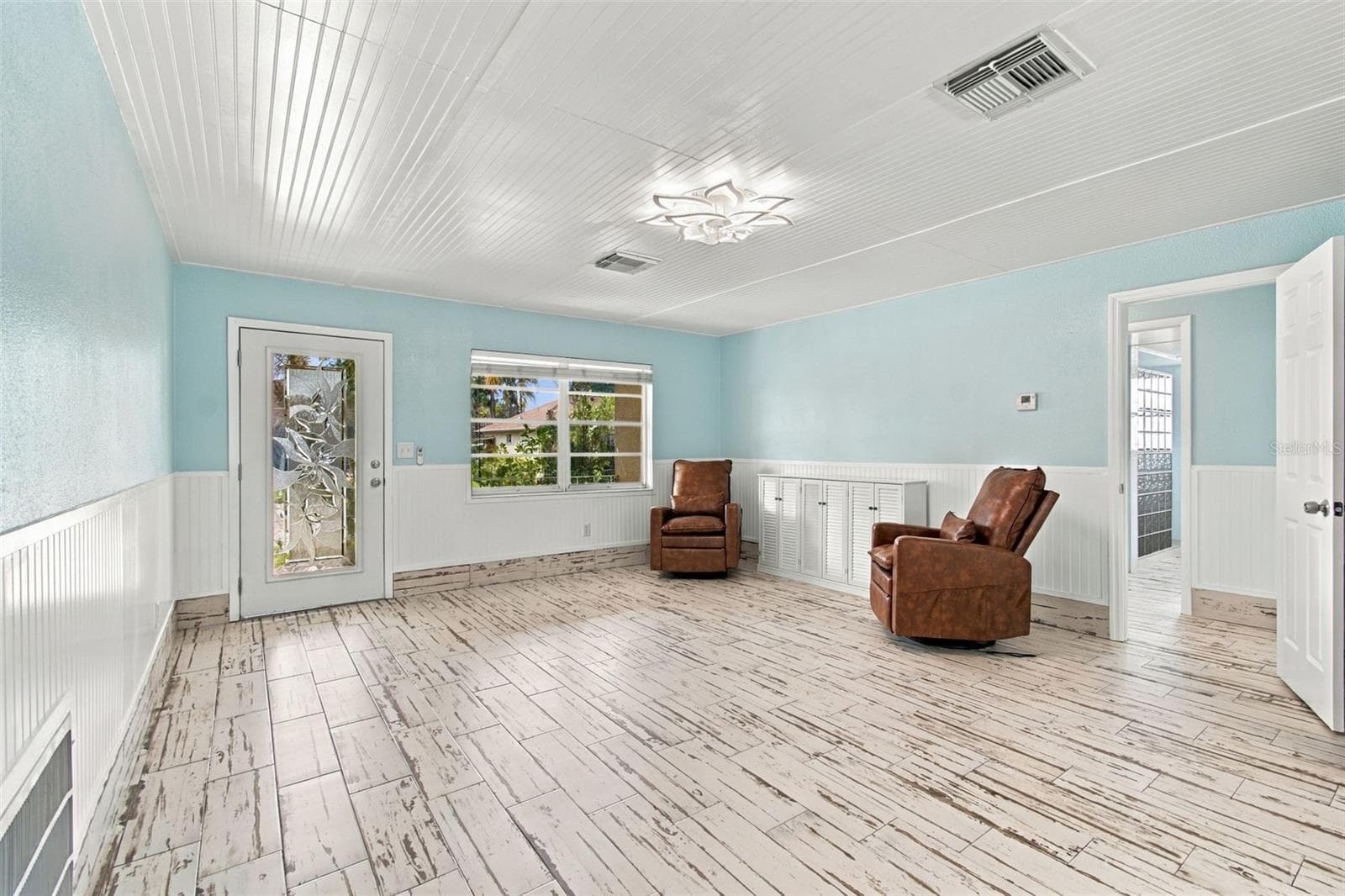 Single Family Residence at 3031 MUIR ST, HOLIDAY, photo 6 of 53