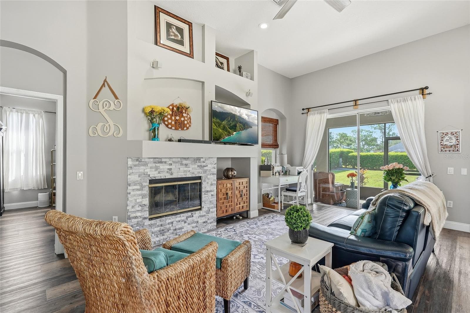 Single Family Residence at 3230 STONEBRIDGE TRL, VALRICO, photo 9 of 73