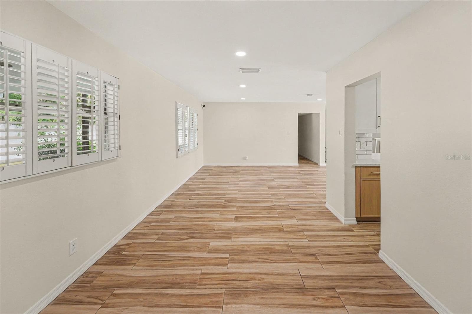 Single Family Residence at 3936 E EDEN ROC CIR #1, TAMPA, photo 11 of 31