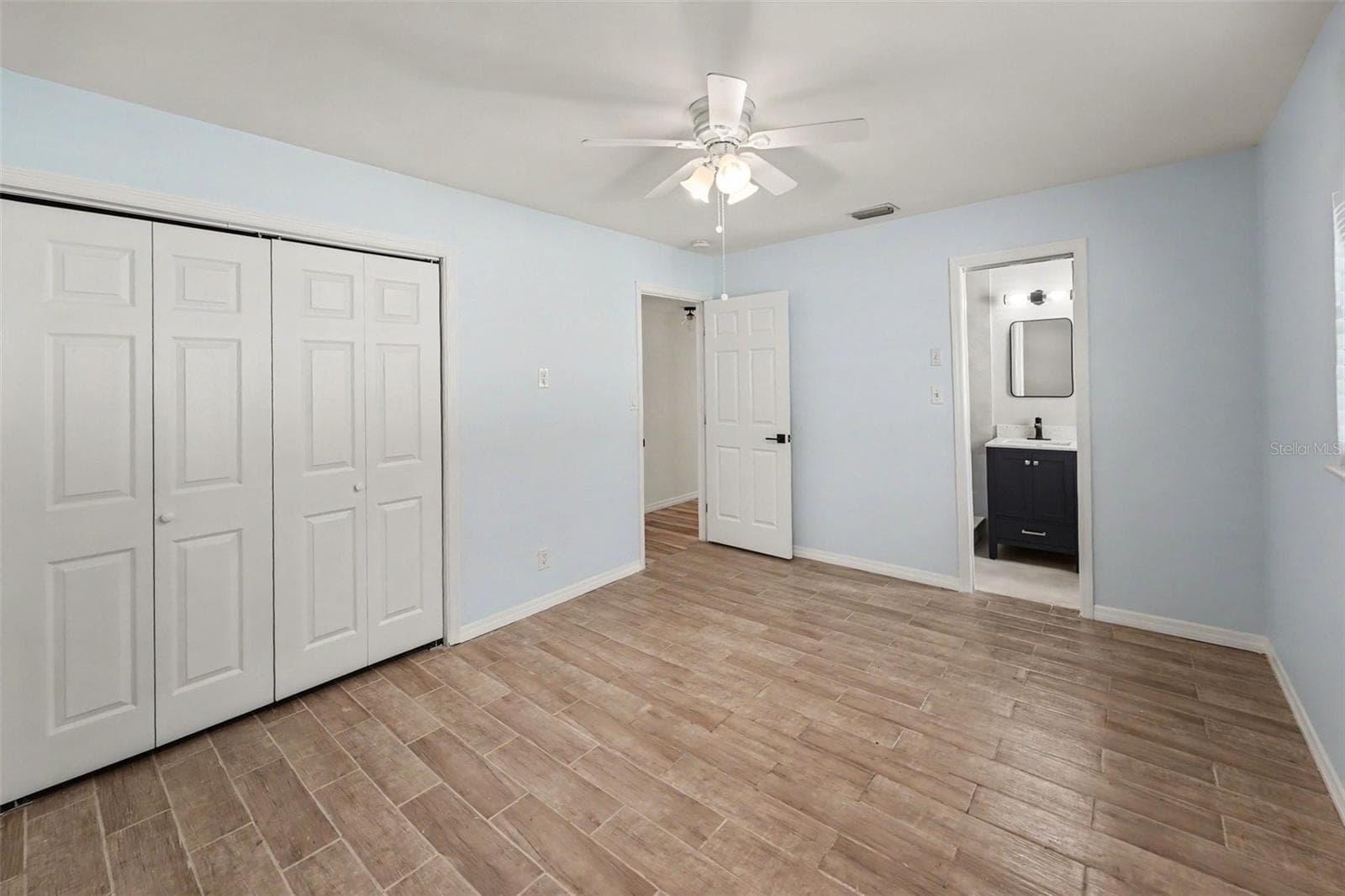 Single Family Residence at 3936 E EDEN ROC CIR #1, TAMPA, photo 16 of 31