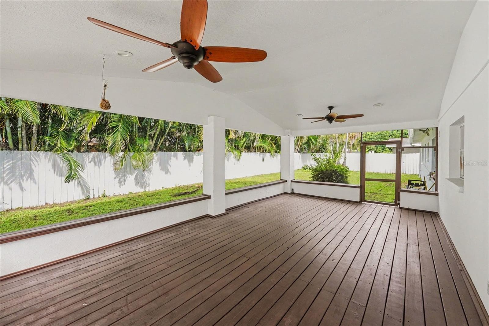 Single Family Residence at 3936 E EDEN ROC CIR #1, TAMPA, photo 27 of 31