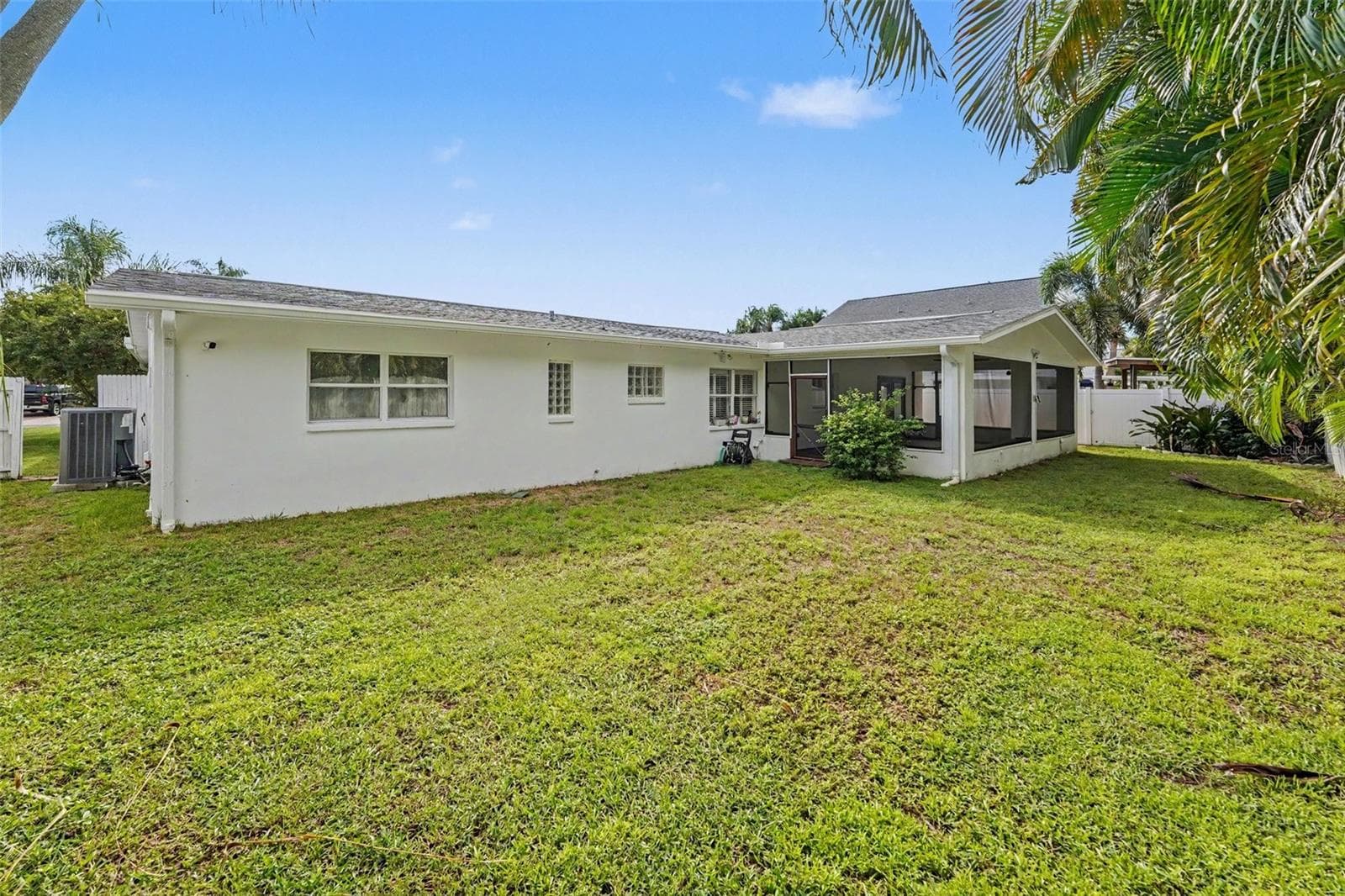 Single Family Residence at 3936 E EDEN ROC CIR #1, TAMPA, photo 29 of 31