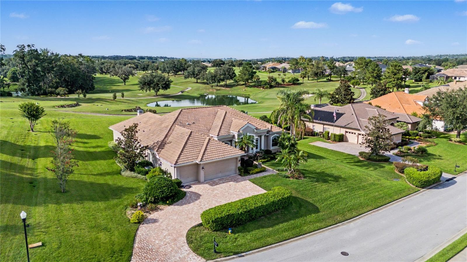 13823 THOROUGHBRED DR