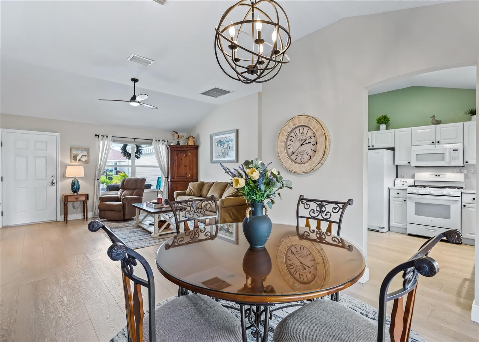 Single Family Residence at 3001 GLENWOOD PL, THE VILLAGES, photo 9 of 44