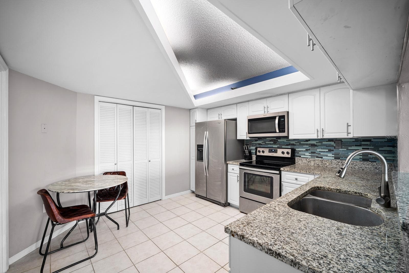 Condominium at 690 ISLAND WAY #912, CLEARWATER, photo 9 of 52
