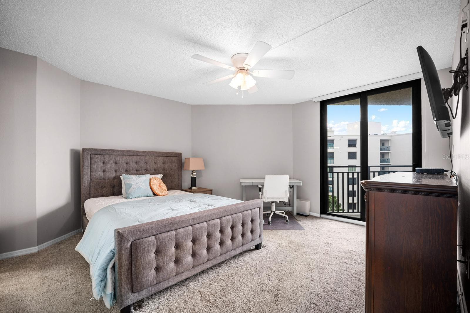 Condominium at 690 ISLAND WAY #912, CLEARWATER, photo 17 of 52