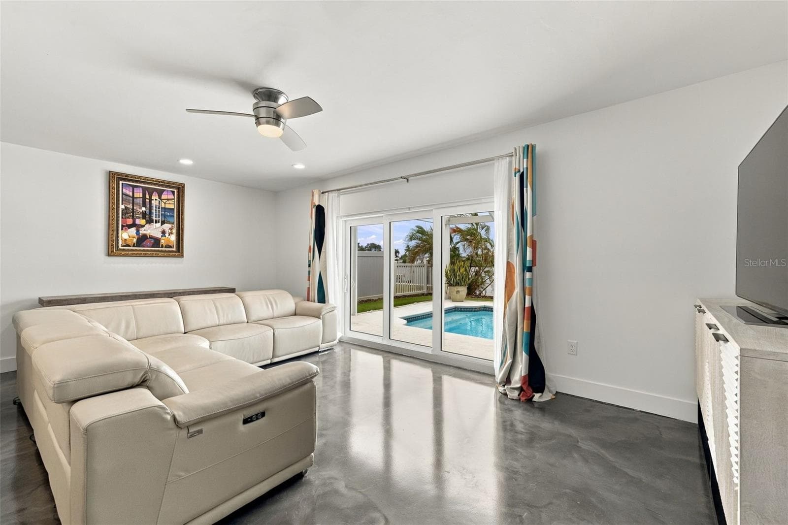 Single Family Residence at 2440 S SHORE DR SE, ST PETERSBURG, photo 32 of 75