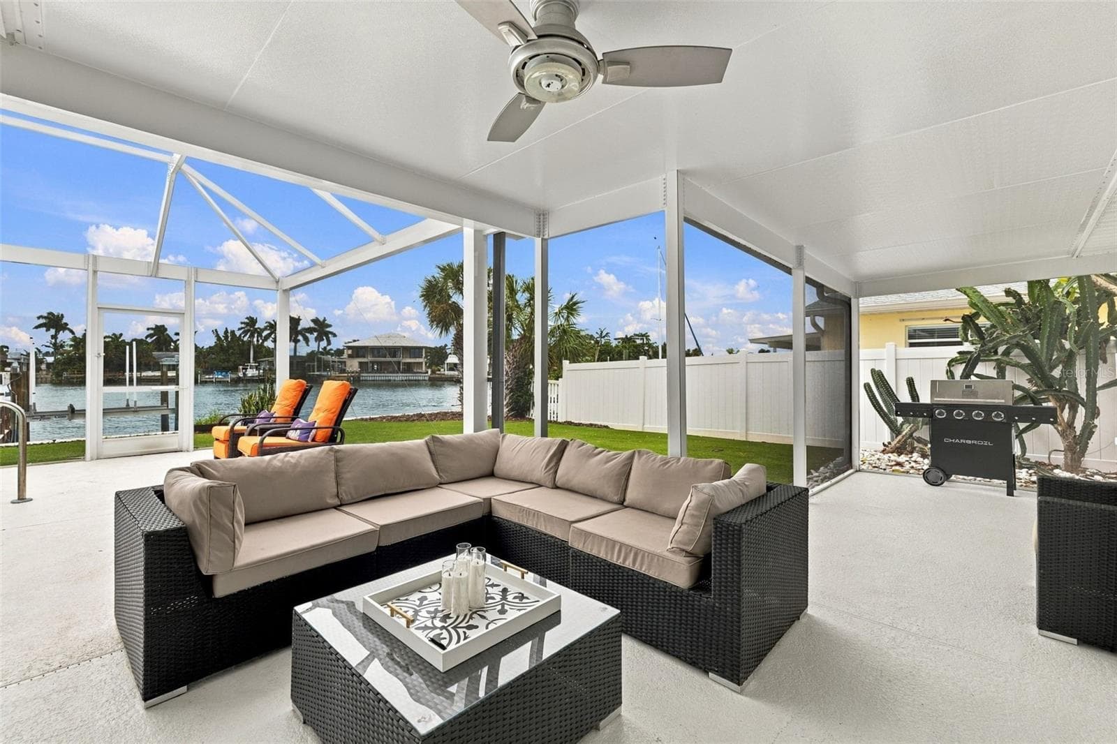 Single Family Residence at 2440 S SHORE DR SE, ST PETERSBURG, photo 35 of 75
