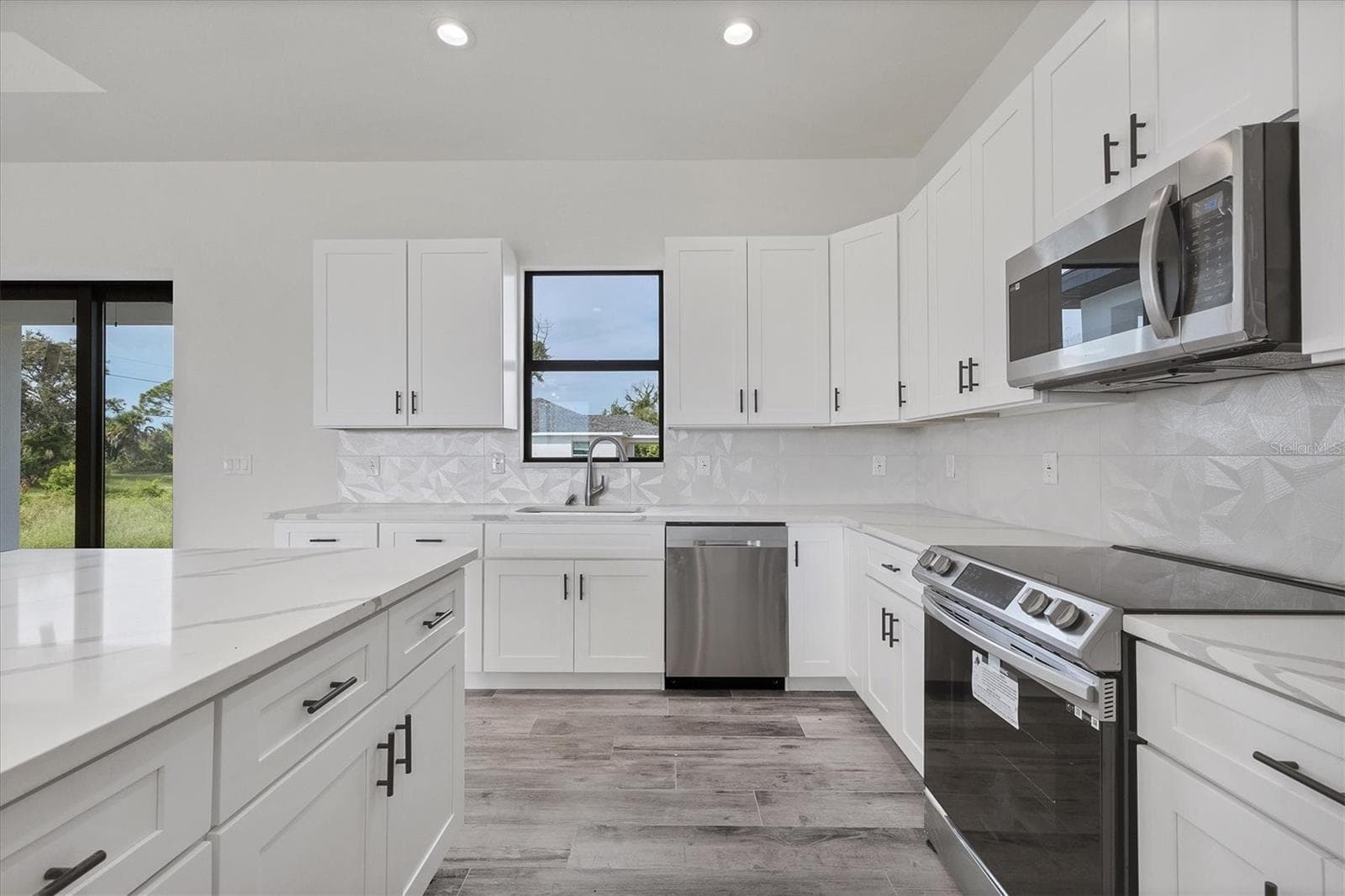 Single Family Residence at 200 REDWOOD RD, ROTONDA WEST, photo 6 of 30
