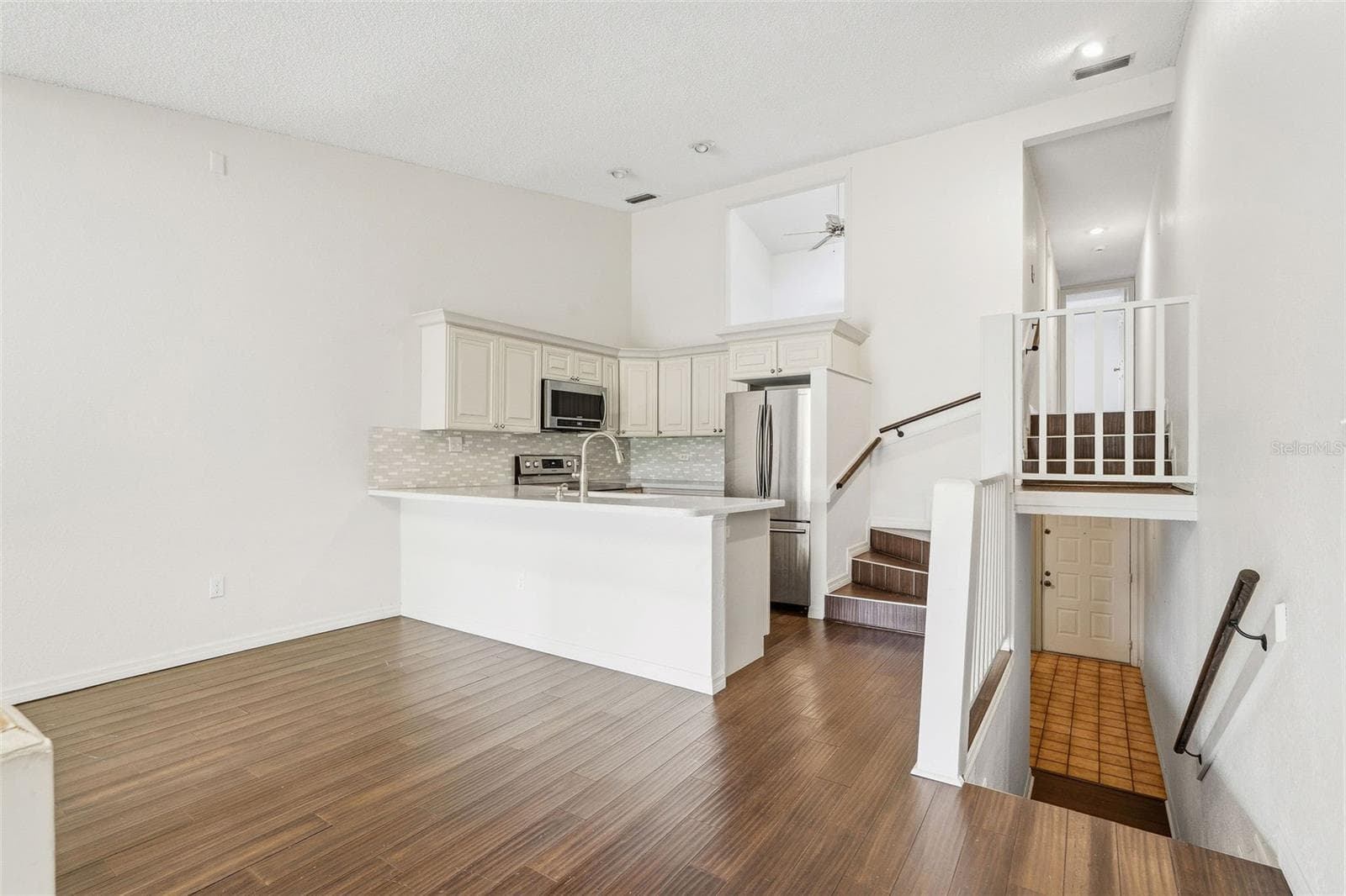 Condominium at 6387 92ND PL N #1502, PINELLAS PARK, photo 12 of 36