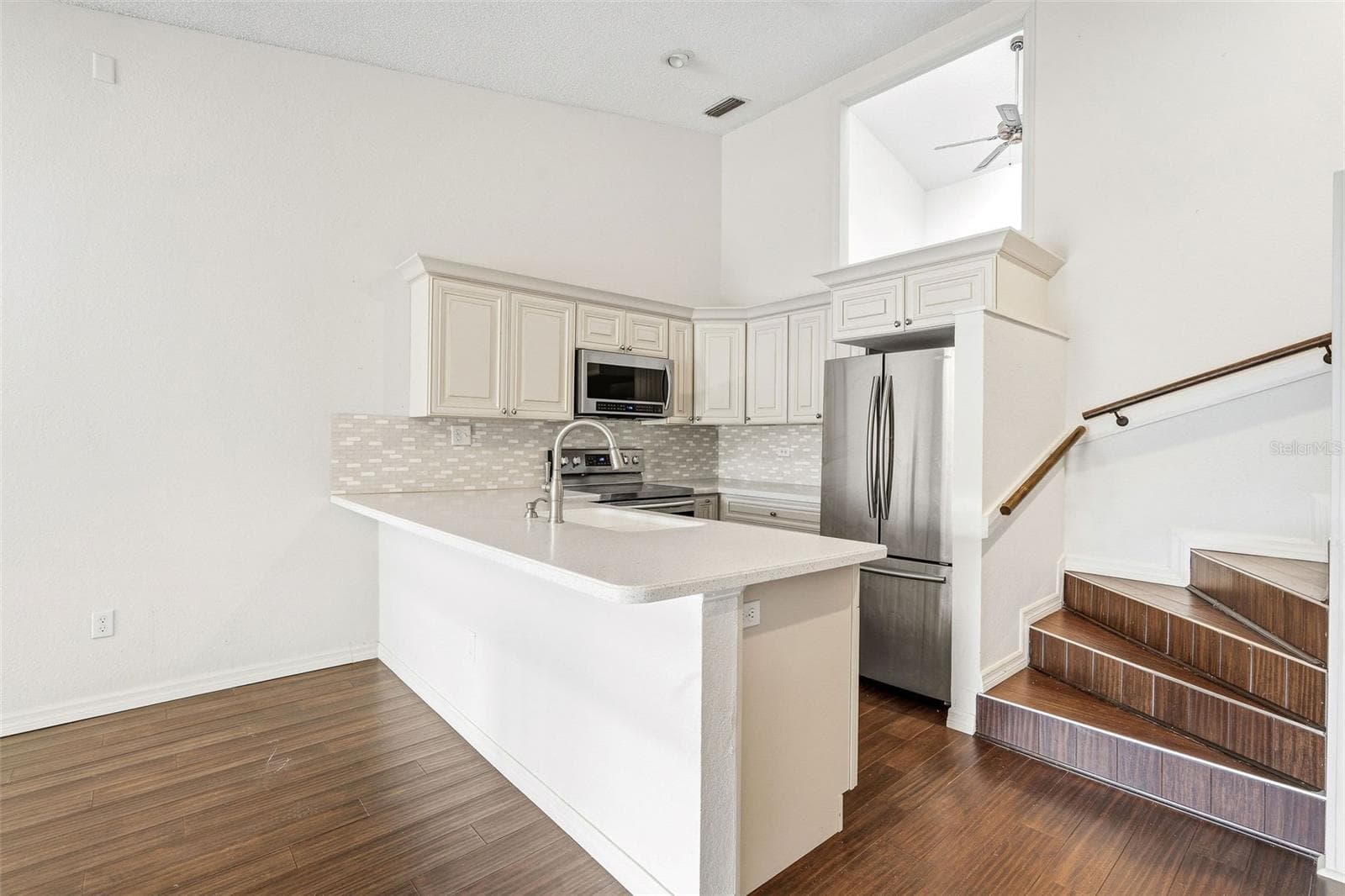 Condominium at 6387 92ND PL N #1502, PINELLAS PARK, photo 14 of 36