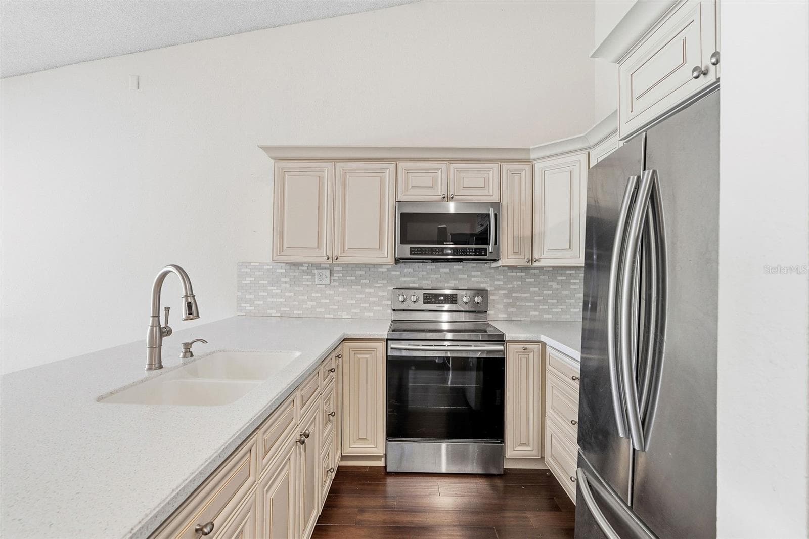 Condominium at 6387 92ND PL N #1502, PINELLAS PARK, photo 15 of 36