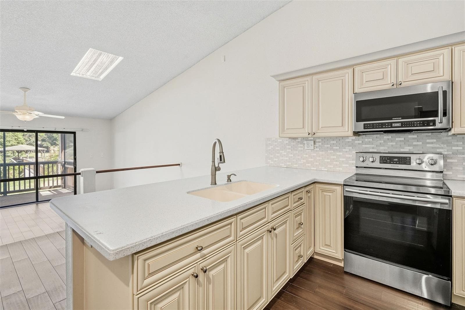 Condominium at 6387 92ND PL N #1502, PINELLAS PARK, photo 16 of 36