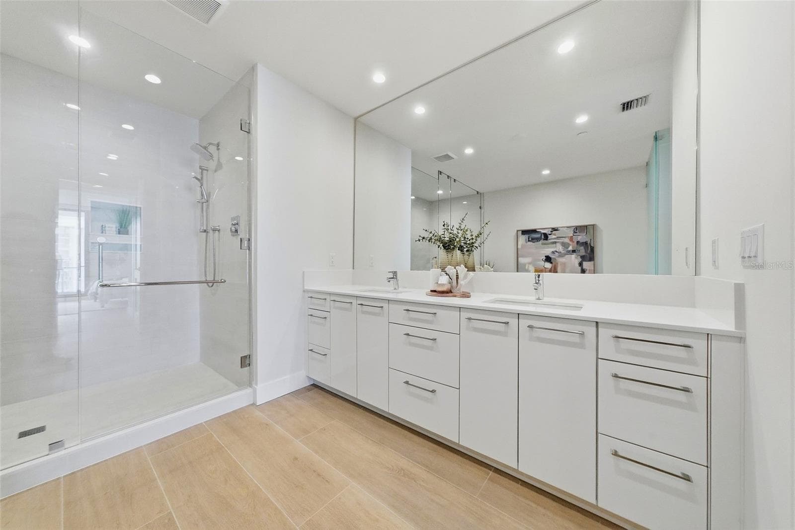 Primary Bath - Double Vanity - 301 1ST ST S #3104, ST PETERSBURG