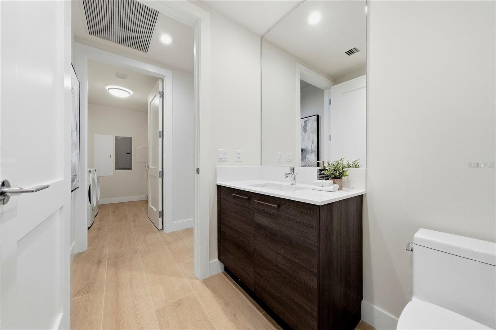 Powder Bath - 301 1ST ST S #3104, ST PETERSBURG