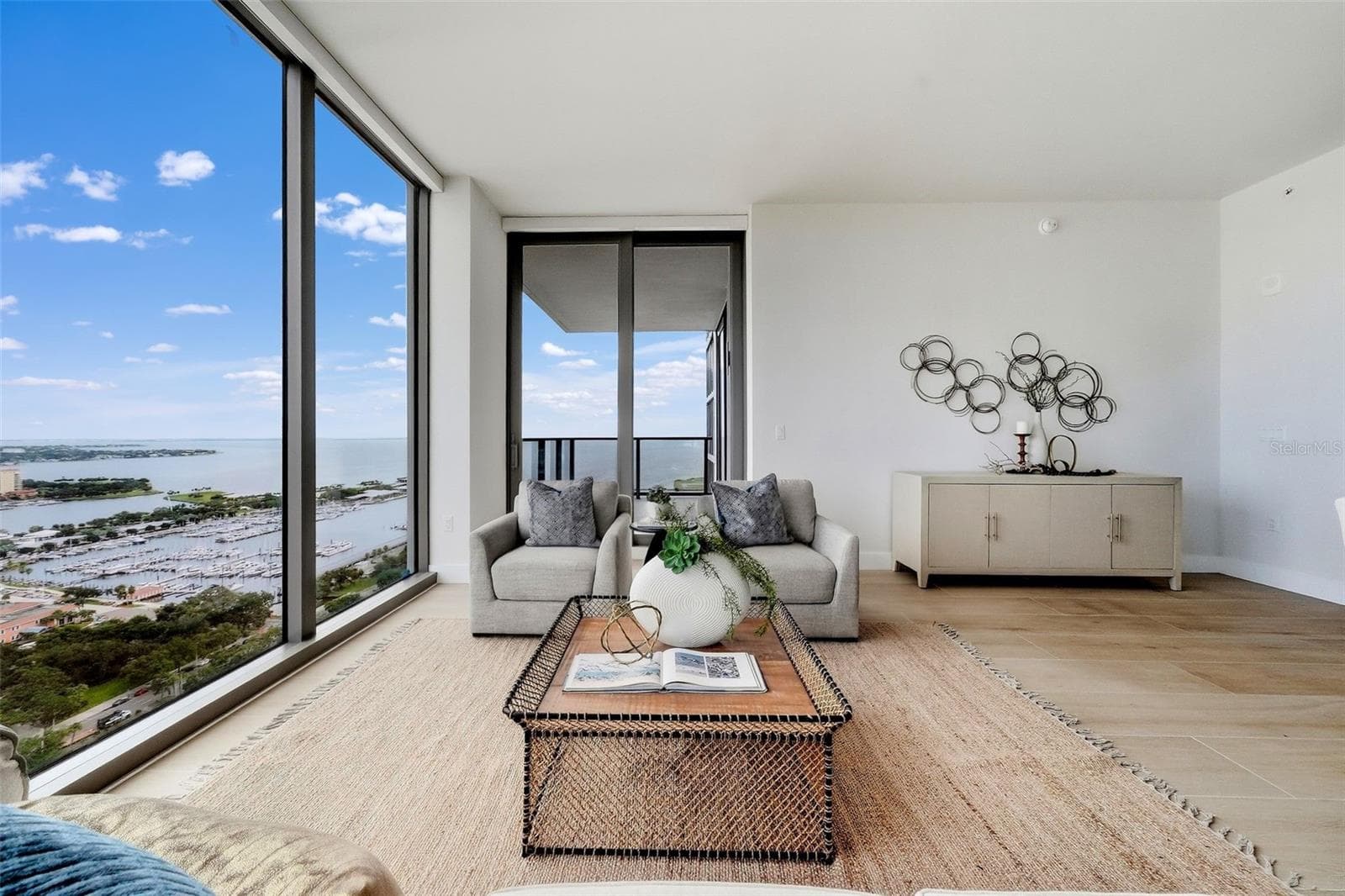 Family Room Water Views - 301 1ST ST S #3104, ST PETERSBURG