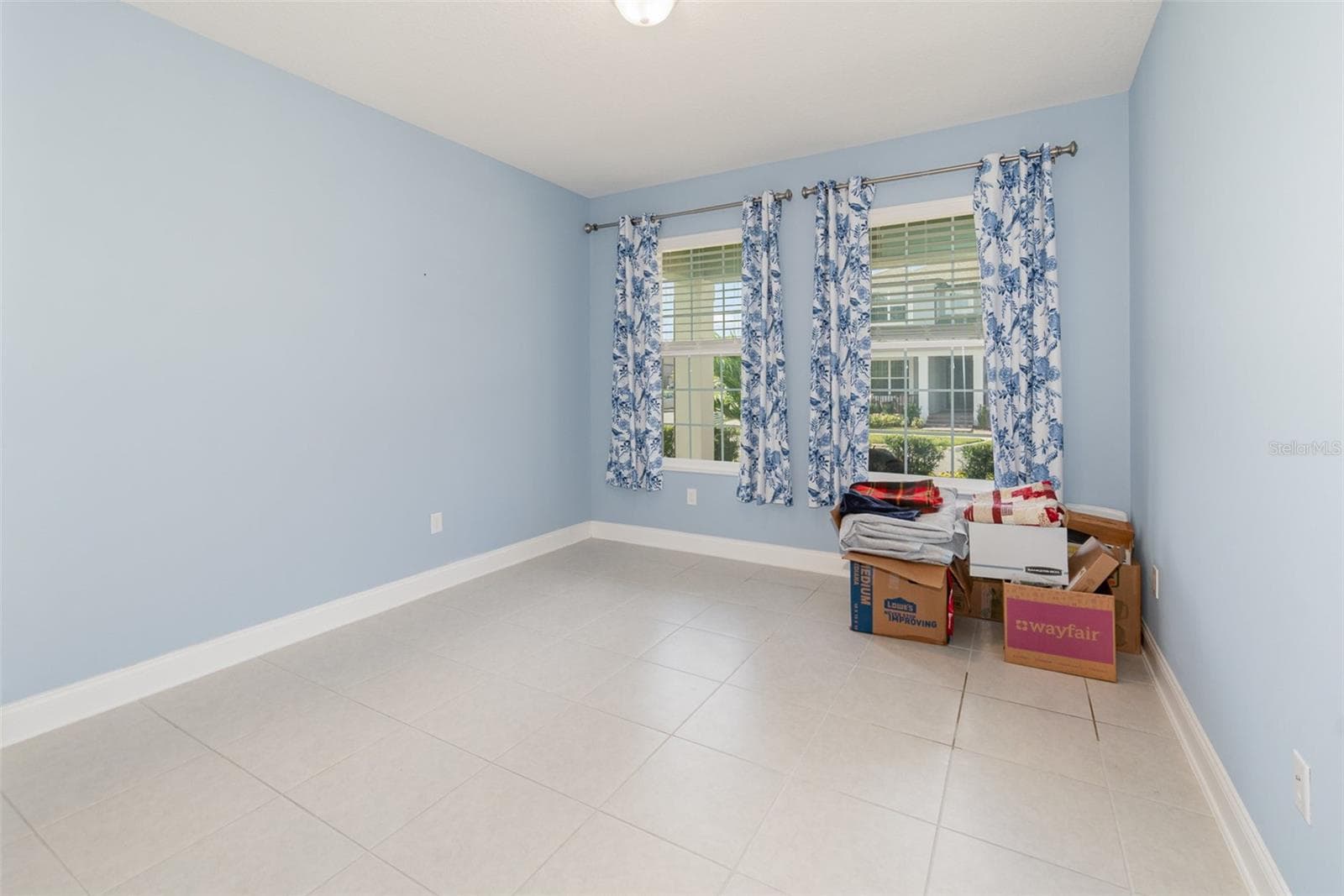 Front Bedroom with its own private bath. Bedroom #3 - 13557 PARKFIELD WAY, WINTER GARDEN