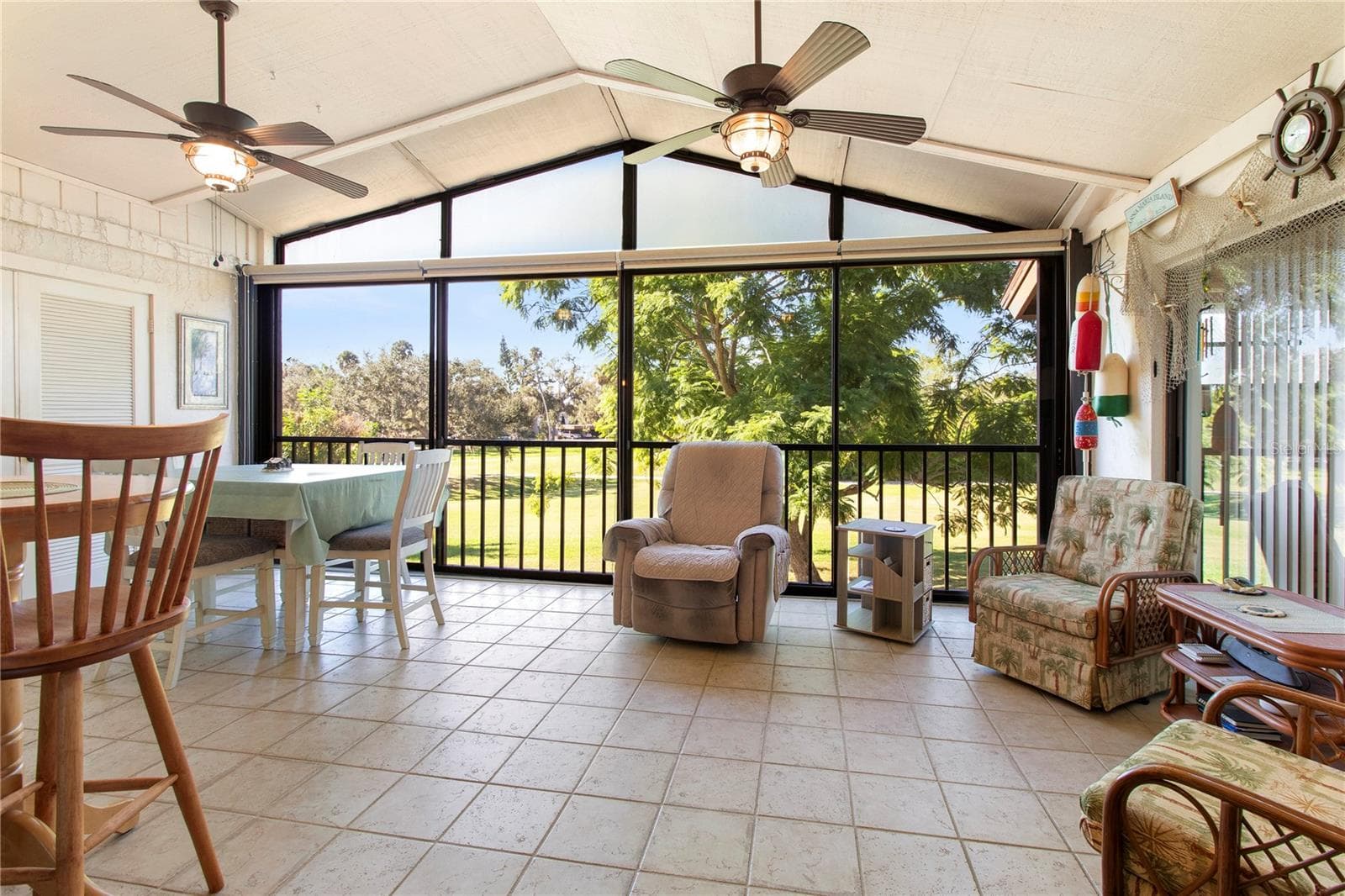 Condominium at 4640 RED MAPLE RD #1208, BRADENTON, photo 17 of 44
