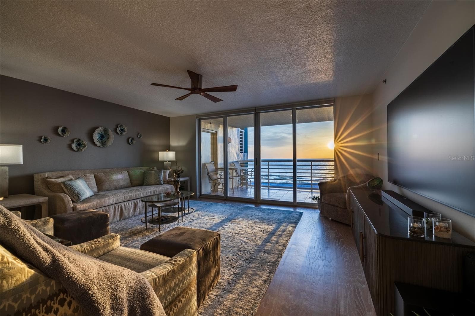 Living room - 19616 GULF BLVD #302, INDIAN SHORES