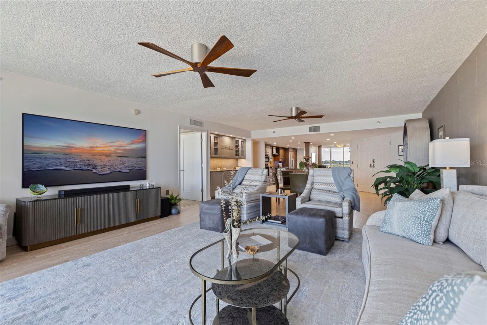 Living room - 19616 GULF BLVD #302, INDIAN SHORES