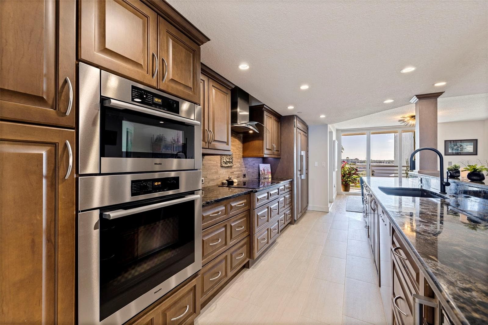 Kitchen, generous counter space - 19616 GULF BLVD #302, INDIAN SHORES