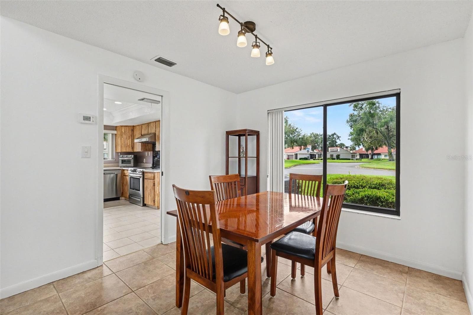 Townhouse at 103 VALENCIA CT N, PLANT CITY, photo 9 of 30