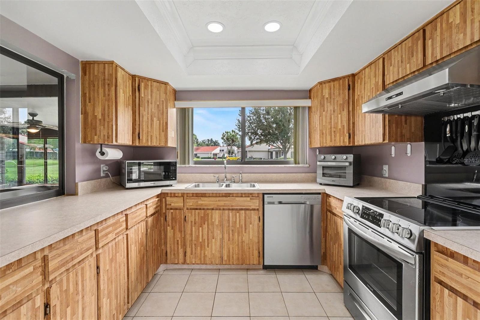 Townhouse at 103 VALENCIA CT N, PLANT CITY, photo 10 of 30