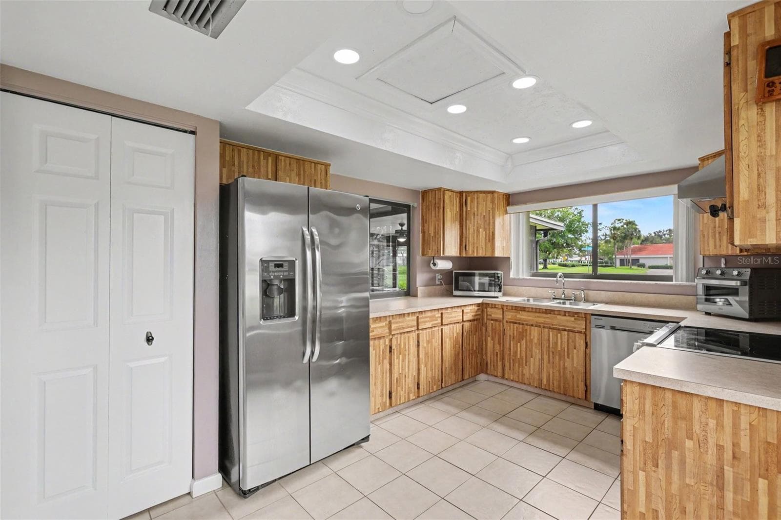 Townhouse at 103 VALENCIA CT N, PLANT CITY, photo 11 of 30