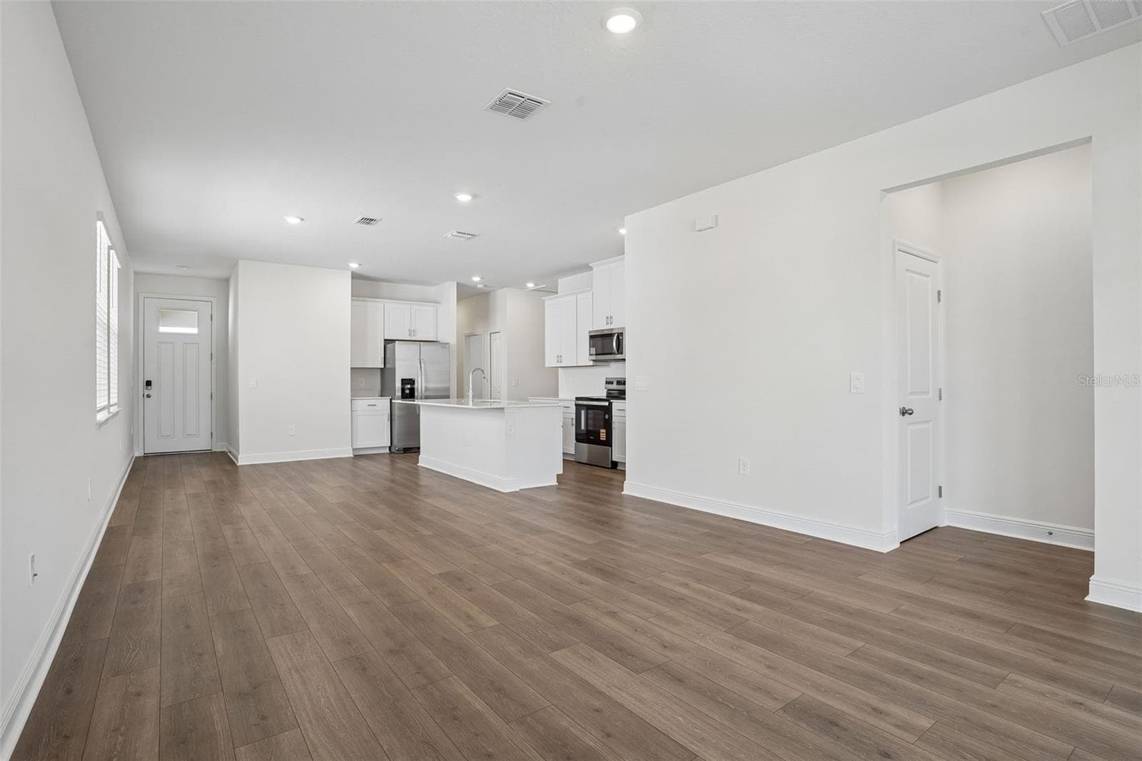 Single Family Residence at 2202 WILDBERRY WAY WAY, MINNEOLA, photo 11 of 37