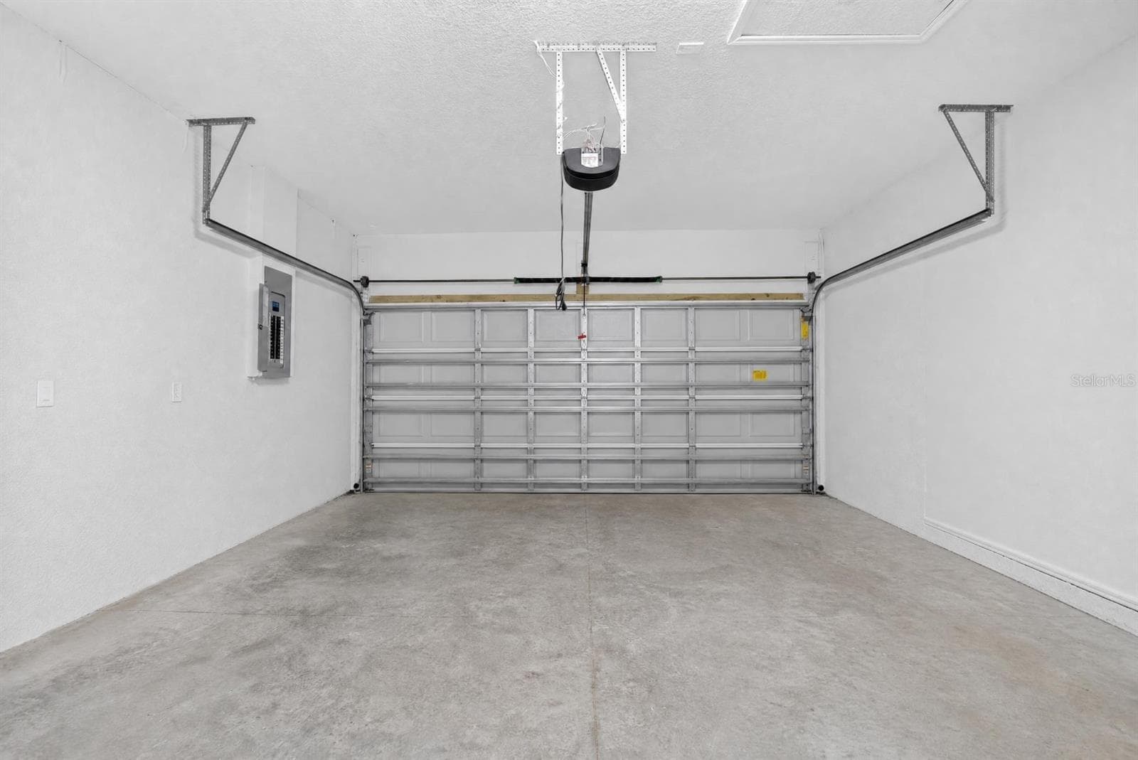 Single Family Residence at 11521 HIGDON DR, THONOTOSASSA, photo 23 of 42