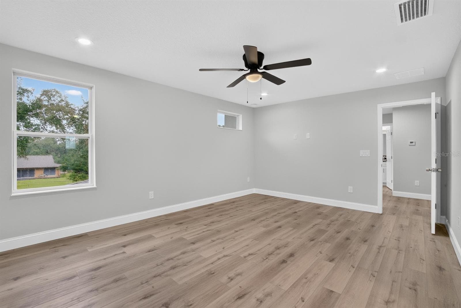 Single Family Residence at 11521 HIGDON DR, THONOTOSASSA, photo 27 of 42