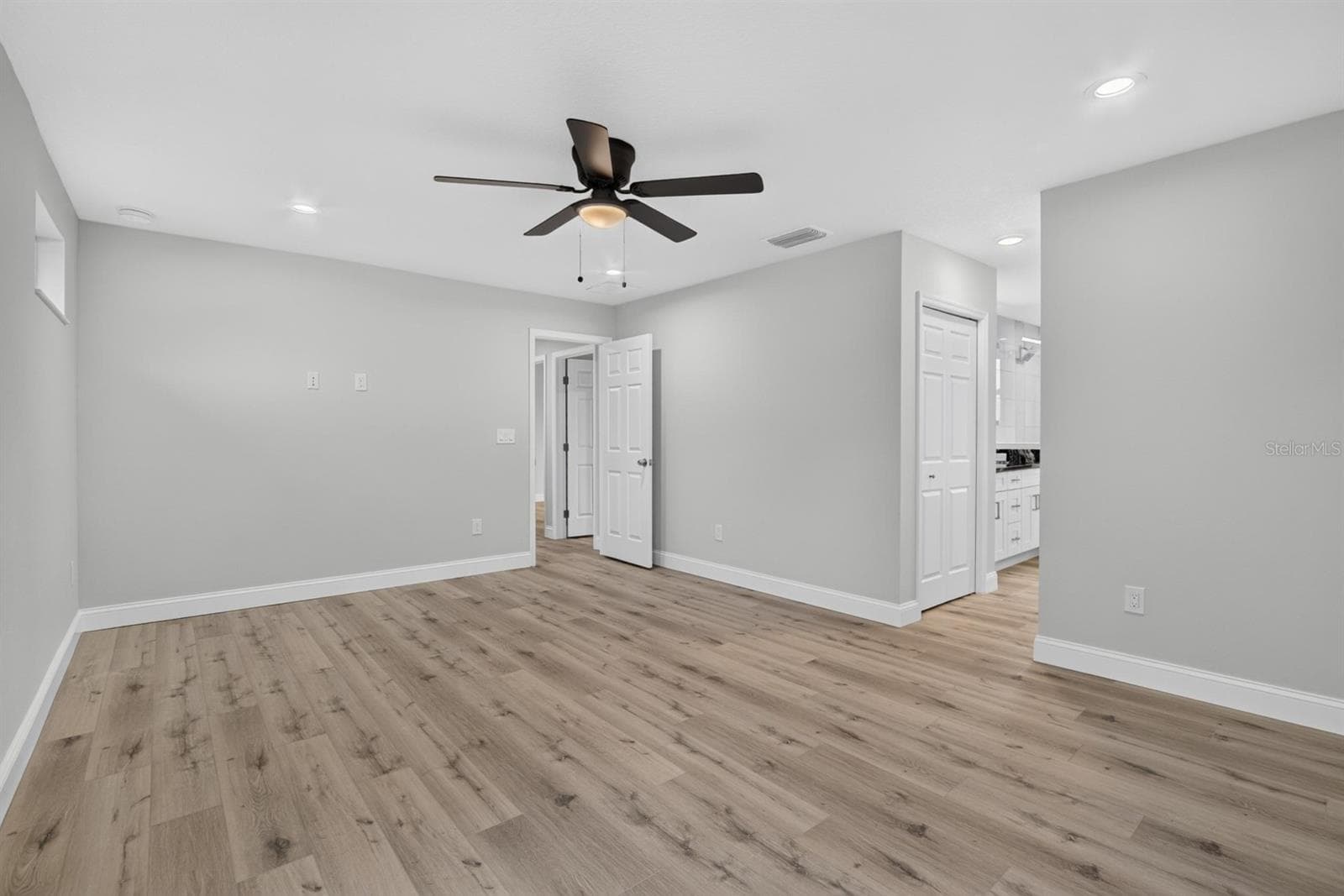 Single Family Residence at 11521 HIGDON DR, THONOTOSASSA, photo 29 of 42