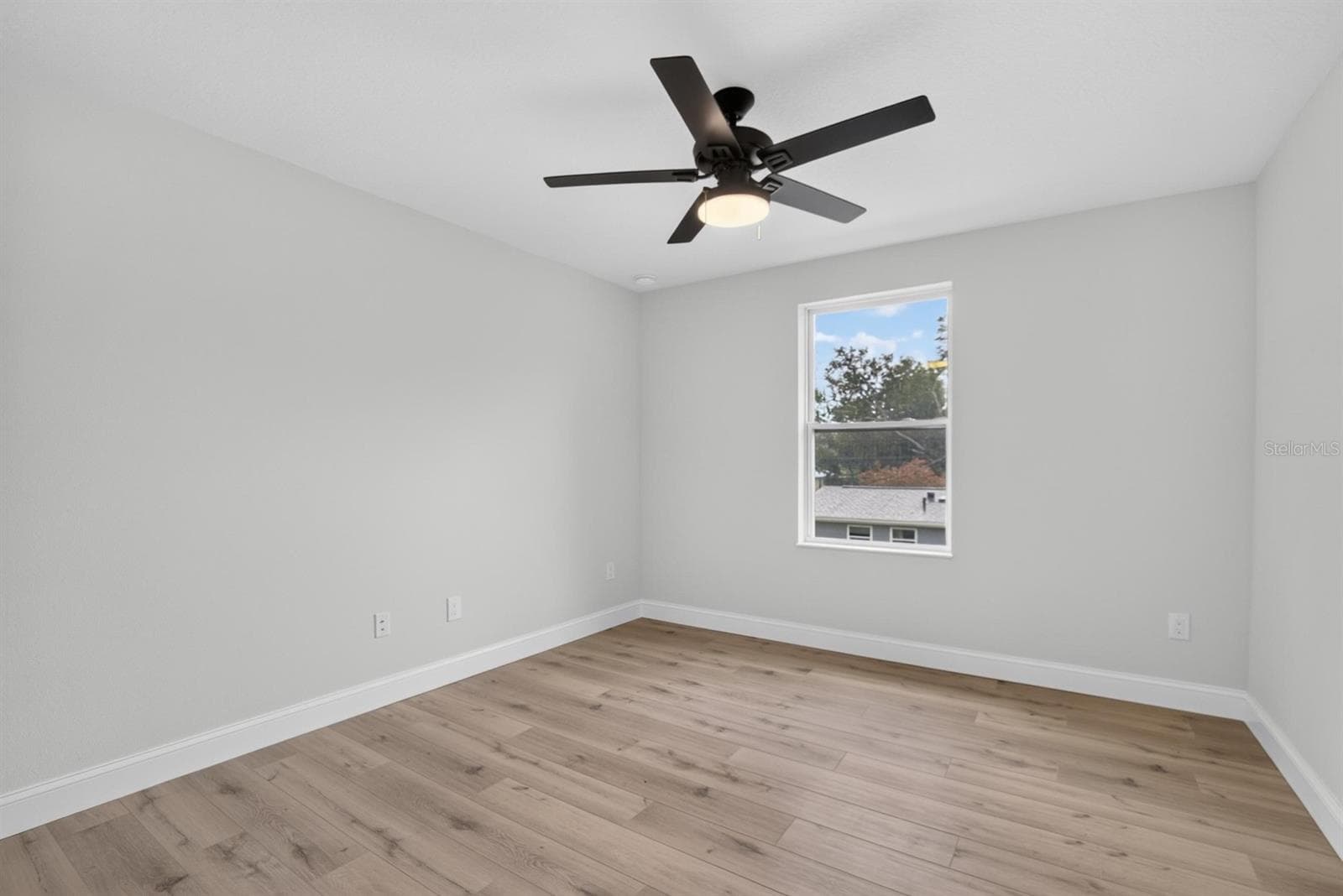 Single Family Residence at 11521 HIGDON DR, THONOTOSASSA, photo 35 of 42