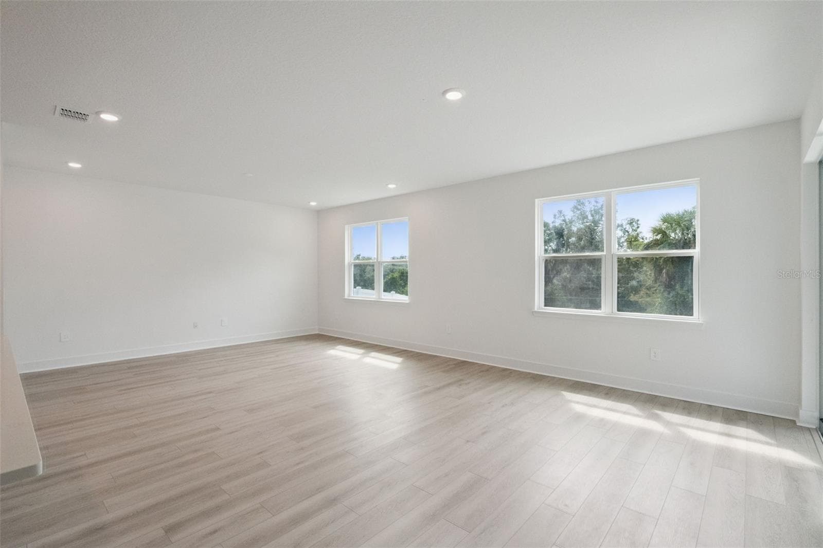 Single Family Residence at 786 EMERALD GROVE DR, APOPKA, photo 12 of 28
