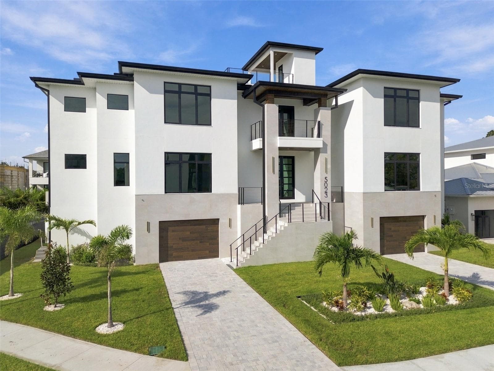 Single Family Residence at 5023 W LEONA ST, TAMPA, photo 2 of 70